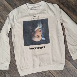 Ariana Grande Sweetener brown beige oversized tour sweatshirt